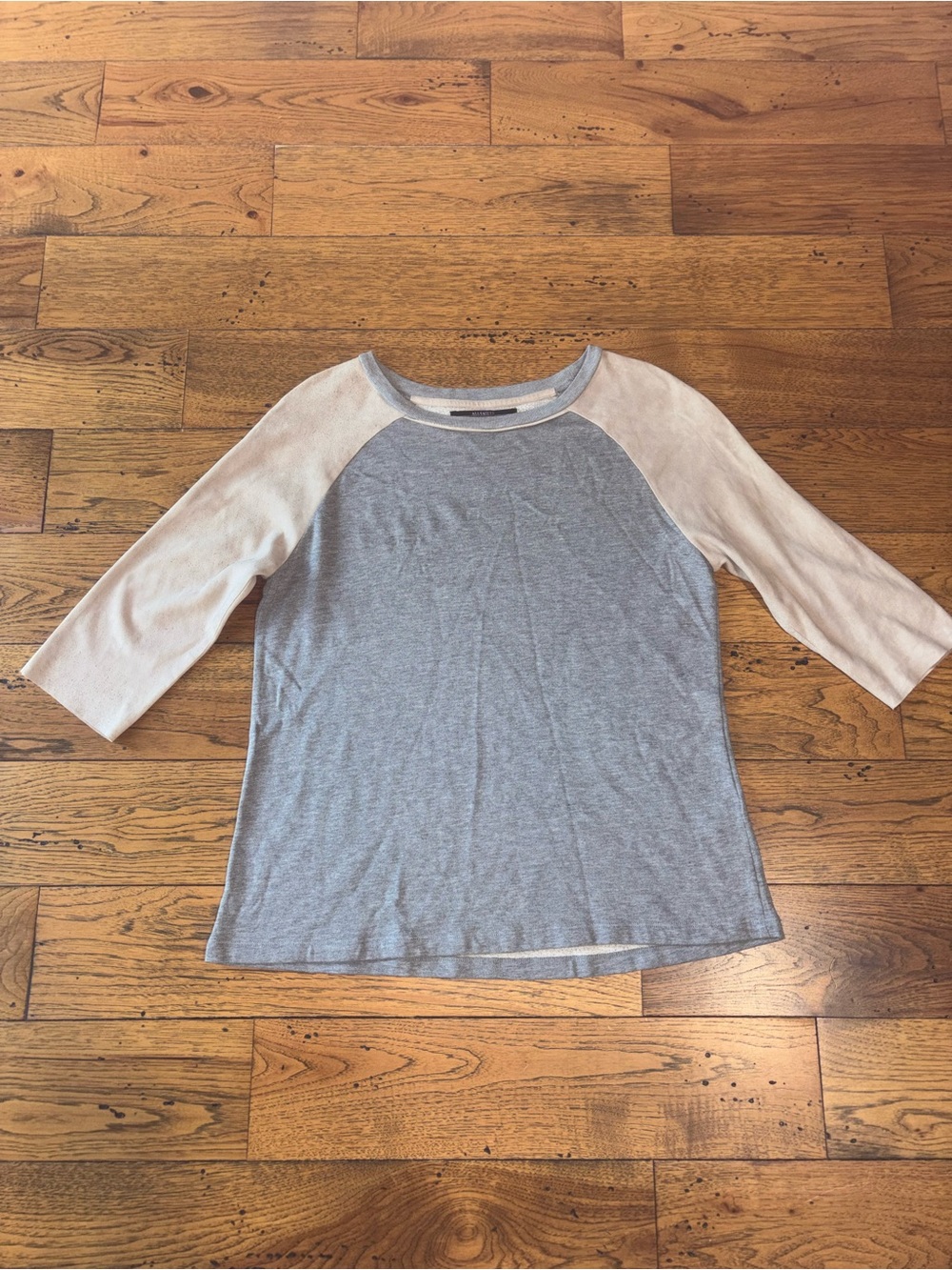 All Saints Women’s Light Gray and Cream Raglan Leather 3/4 Sleeve Tee Size 8